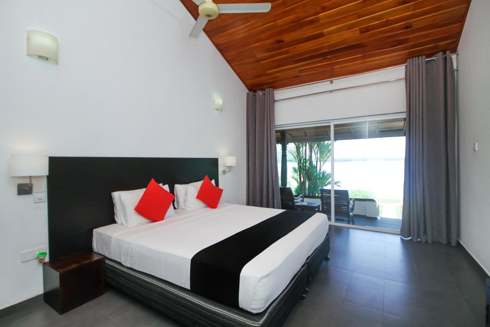 Kalla Bongo Lake Resort Hikkaduwa Ruang foto